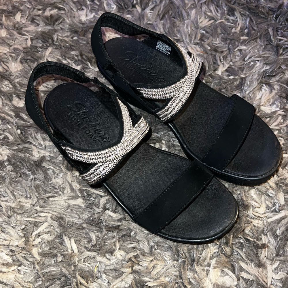 Skechers Luxe Foam Rumble-on Chart Topper Black Sandals